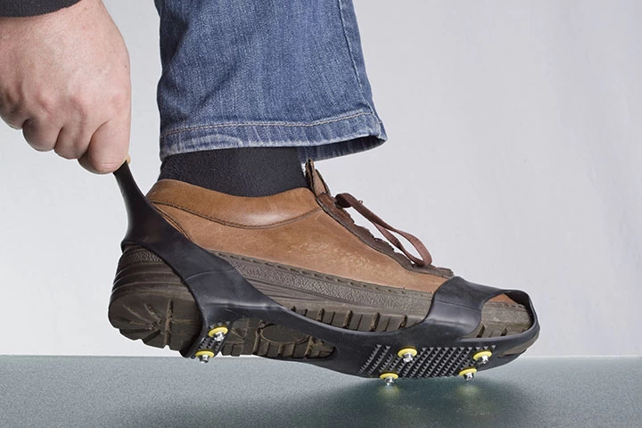 crampons traction cleats for footwear